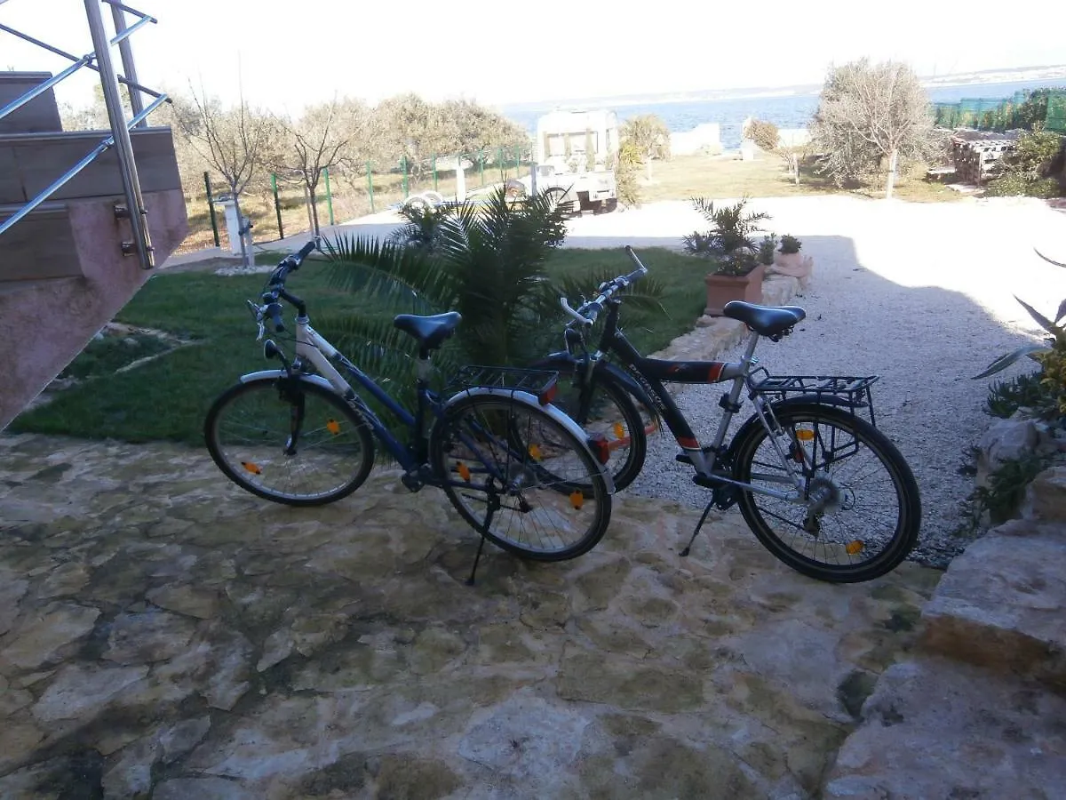 Putpunte12 Apartment Sutomiscica Croatia